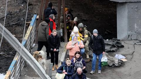 13.03.2022 | "Jeśli nagrywacie, pokażcie to w Rosji". Cywile z płaczem uciekają z Irpienia