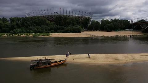 Poziom wody to 40 cm. "Zrobiliśmy jakiś kardynalny błąd, jeśli chodzi o nasze podejście do rzek"