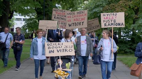 Pary zmagające się z bezpłodnością liczą na przywrócenie refundowania metody in vitro