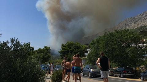 12.08.2018 | Pożary na południu Chorwacji. Turyści, w tym Polacy, uciekają przed płomieniami