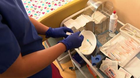 Pacjentka z podejrzeniem SARS-CoV-2 czekała 88 godzin na wyniki badań. Resort tłumaczy