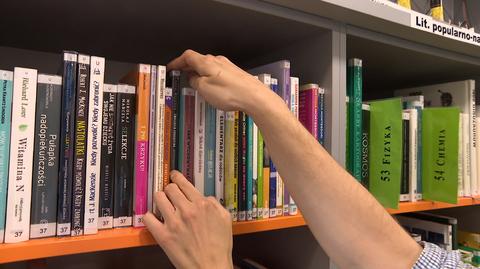 Polacy coraz chętniej korzystają z bibliotek publicznych. Zwracają uwagę na kwestię finansową