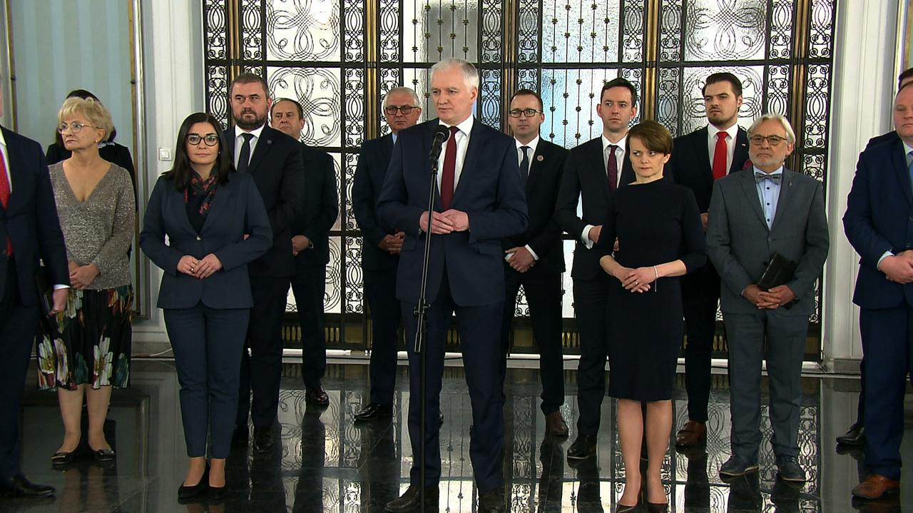 Po Wyborach Parlamentarnych Rząd Podaje Się Do Dymisji Koronawirus a wybory. Jarosław Gowin podał się do dymisji