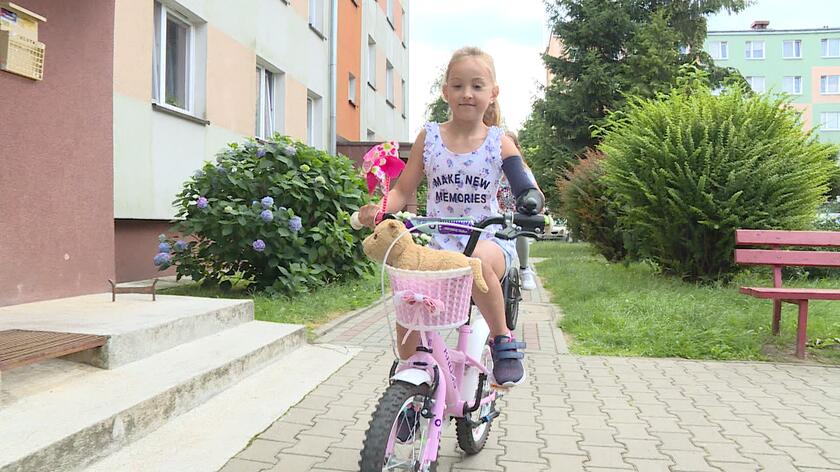 07.07.2022 | Przełożyli wakacyjne wyjazdy, by Lilka mogła jeździć na rowerze