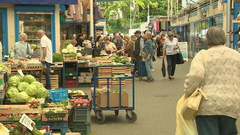 Inflacja hamuje, ale wysokie ceny wciąż drenują kieszenie Polaków
