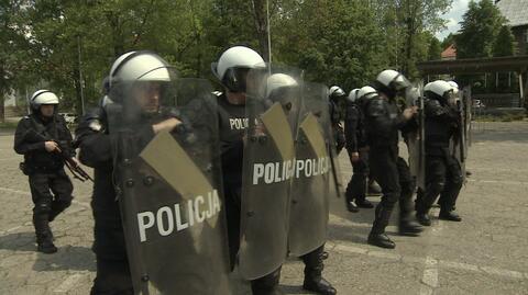Jak to jest z brutalnością polskiej policji? Incydenty są rzadkie, ale są. Brakuje szkoleń