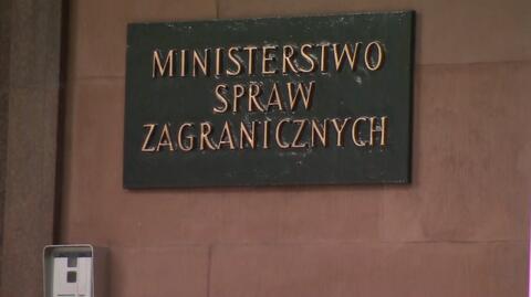 Internet pełny filmików, jak uzyskać polskie dokumenty. "Wyrosła mafia wizowa, która trzepała gigantyczną kasę"