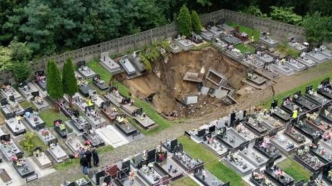 Na cmentarzu w Trzebini zapadła się ziemia. Uszkodzonych zostało kilkadziesiąt grobów