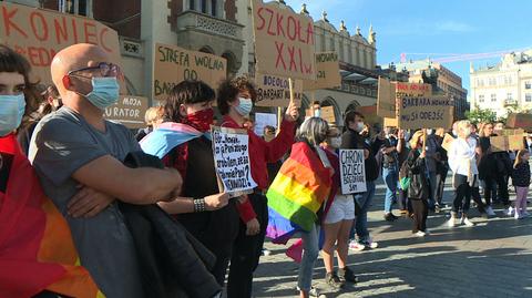 Nauczyciele z Krakowa stają w obronie osób LGBT. Co na to małopolska kurator?