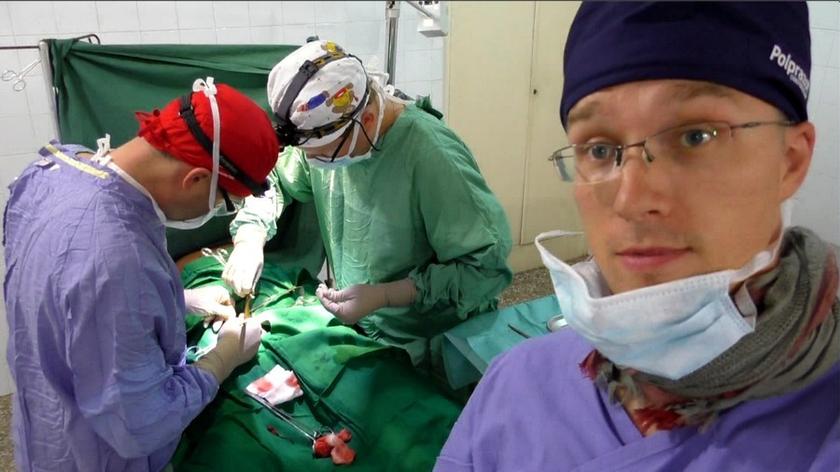 07.12.2015 | Polscy lekarze za własne pieniądze i w czasie urlopu będą pomagać mieszkańcom Tanzanii