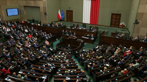 Sejm zdecydował w sprawie stanu wyjątkowego. Głosowanie poprzedziła burzliwa debata