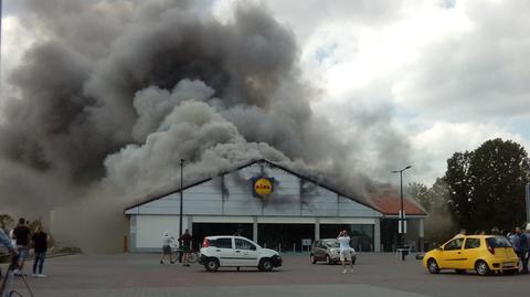 15.05.2018 | Lidl w Radomsku doszczętnie spłonął. Ofiar nie ma, ale strażacy się upewniają