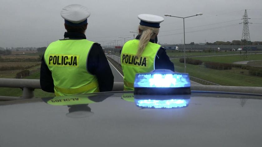 20.10.2021 | Jak policja weryfikuje jazdę "na zderzaku"? Do tego celu wykorzystuje specjalne lasery