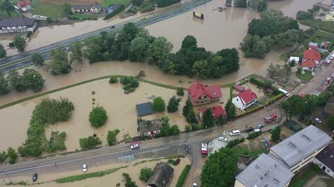 Liczne podtopienia po sobotnich burzach, które przeszły nad Polską