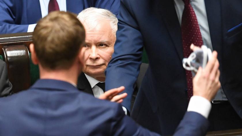 17.05.2019 | Ostre spięcie, dużo emocji i buciki przed prezesem Kaczyńskim. Zmiany w kodeksie karnym