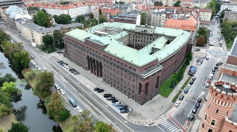 Policja przesłuchała dziennikarzy, którzy opisali fikcyjne zatrudnienie siostry premiera. "Jest to bardzo niepokojące"