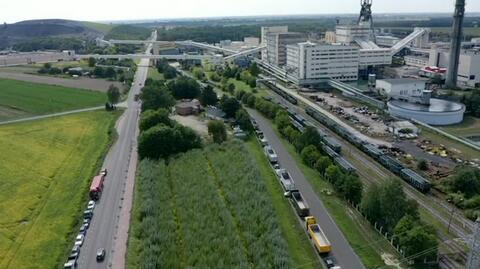 Gigantyczna kolejka po węgiel przed kopalnią Bogdanka. Niektórzy czekają już od kilku dni