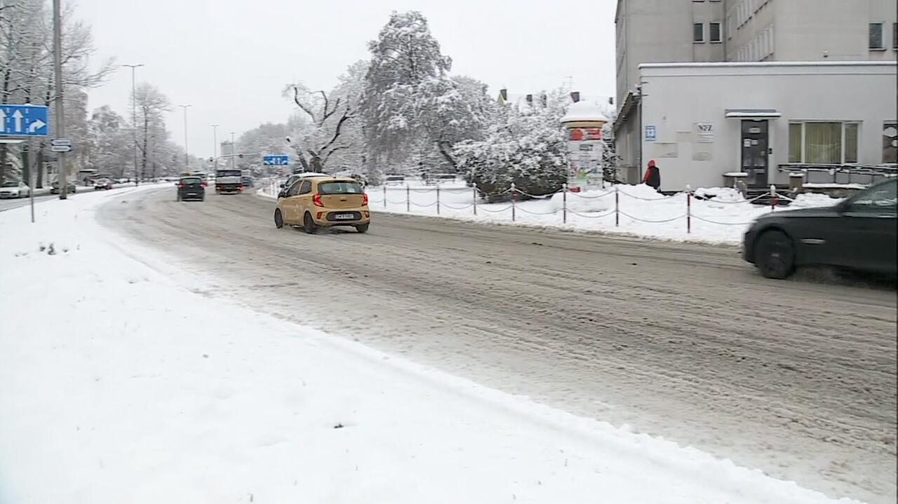 Nadchodzi Atak Zimy. Meteorolodzy Ostrzegają Przed Intensywnymi Opadami ...