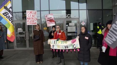 11.01.2023 | Kolejna rozprawa w procesie Justyny Wydrzyńskiej. "Żadna kobieta nie powinna być zmuszana do rodzenia"