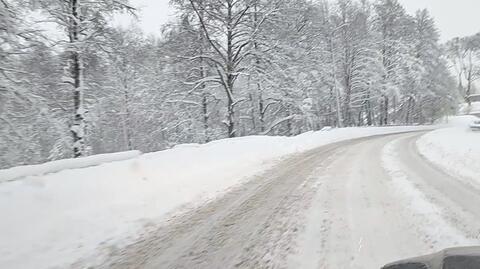 Do Polski dotarła zima z prawdziwego zdarzenia. Na drogach bywa niebezpiecznie