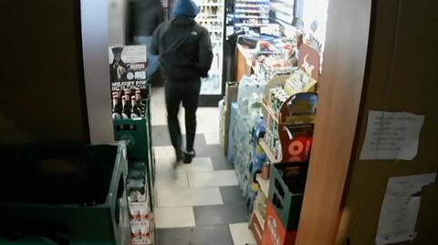 02.02.2023 | Dwóch złodziei napadło na sklep, zostali zamknięci. Czekając na policję, postanowili się napić