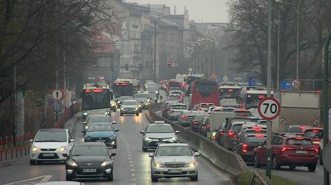 Radni Krakowa chcą zakazać wjazdu do miasta starym samochodom