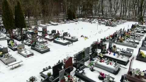 02.02.2023 | W Trzebini ziemia pochłonęła na cmentarzu groby. Teraz zapłacić mają rodziny pochowanych