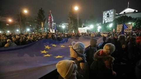 "Dziś sędziowie, jutro Ty". Przed Sejmem protestowało 8 tysięcy osób