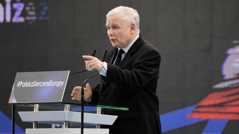 Kaczyński krytykuje kartę LGBT+. Opozycja mówi o absurdzie
