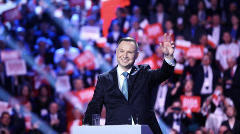 Konfetti, wsparcie Kaczyńskiego i tysiące zwolenników. Andrzej Duda rozpoczął kampanię